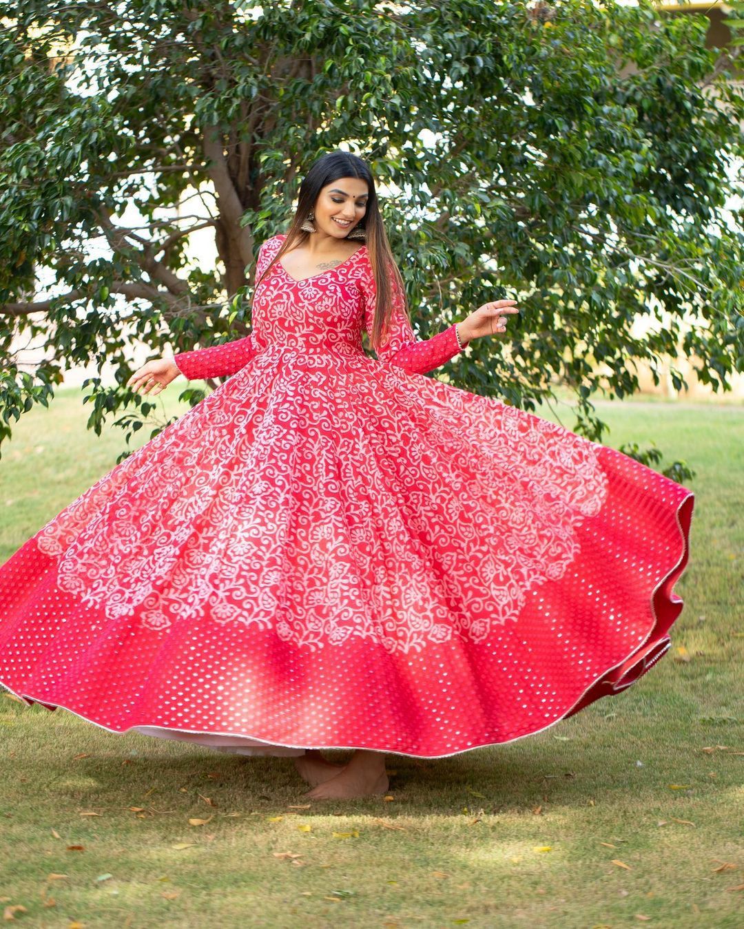 Ravishing Red Gowns For Brides Looking To Step-Up Their Wedding Wardrobe! |  WeddingBazaar