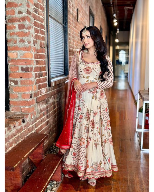 Pretty White Color Georgette Embroidery Diamond Anarkali Suit