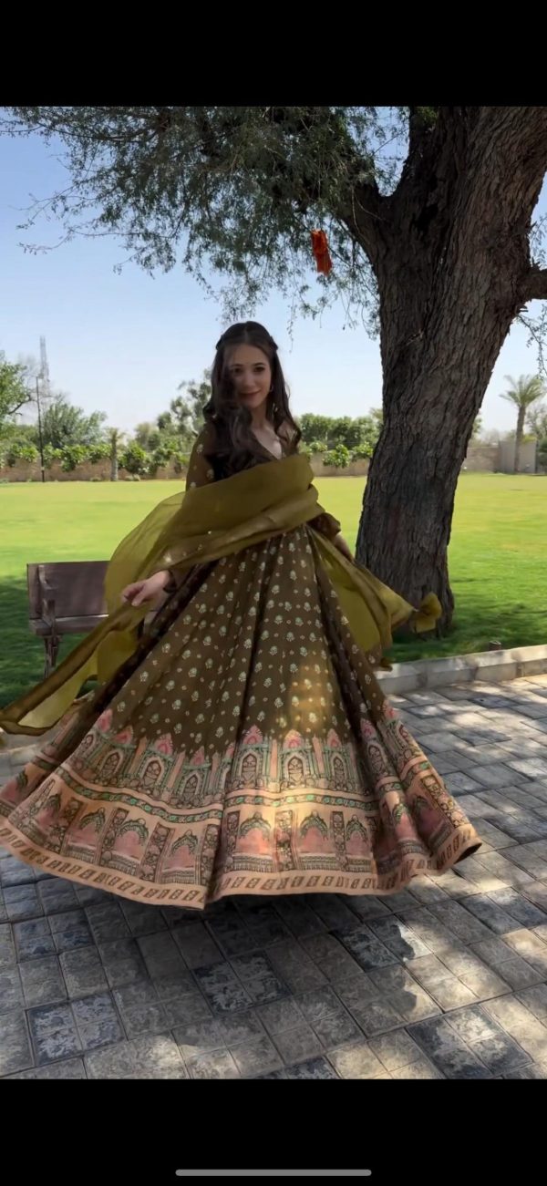 Sublime Mehndi Color Faux Georgette Thread Anarkali Suit