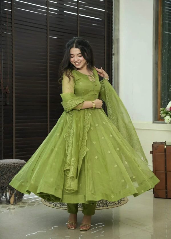 Aglow Green Color Georgette Embroidery Work Salwar Suit