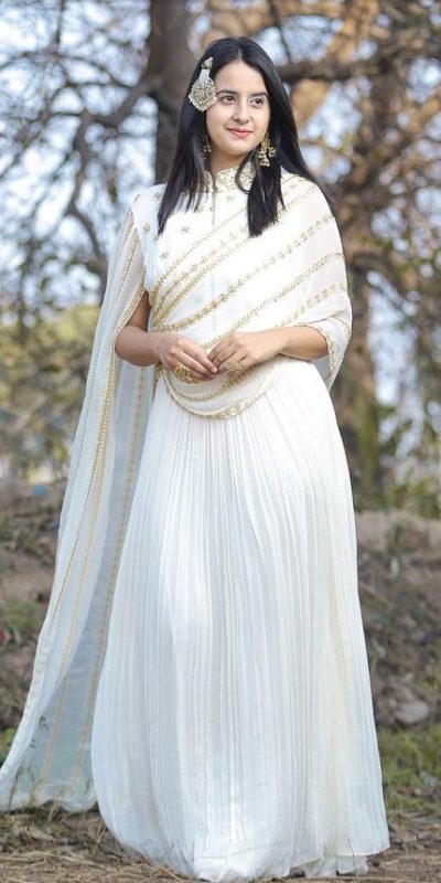 KT-204 White Color Georgette Threadbare With Sequin Work Anarkali Gown Wedding Party, Festive, Events Etc.4-6 Working Days@1699/- only | Bollywood Gowns, Creative Gowns, Designer Gowns, Embroidered Gowns, Gowns, Party Wear Gowns, Straight Suits
