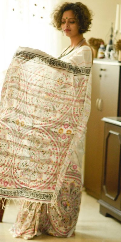 KT 197 White Color S Heavy Dola Silk Digital Print Saree Casual, Wedding, Festive, Events . Expected Delivery 4-6 Working Days @1449/- only | Bollywood Sarees, Creative Sarees, Designer Sarees, Embroidered Sarees, Ethnic Saree, Modern Digital sarees, Party Wear Sarees, Sarees