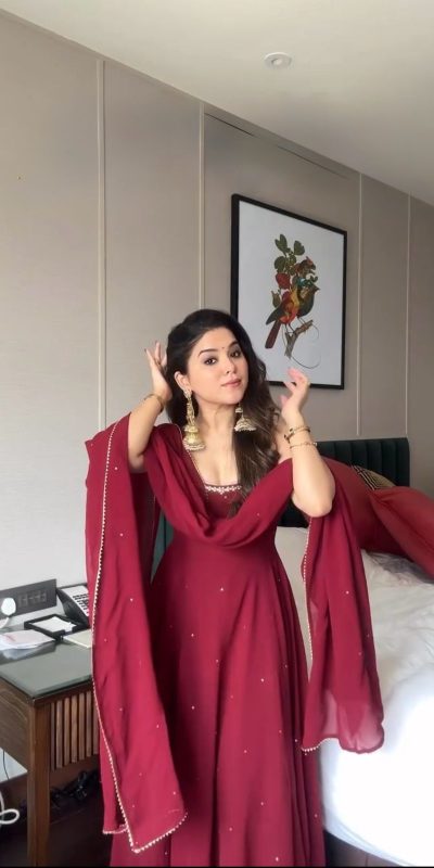 RTC 5839 Maroon Color Foix Georgette Thread With Real Mirror With Diamond Salwar Suit , Wedding, Party, Festive, Events Etc.4-6 Working Days@ 1949/-only | Jump Suits, Casual Suits, Creative suits, Designer Suits, Palazzo Suits, Party Wear Suits, Patiala Suits, Salwar suit, Straight Suits