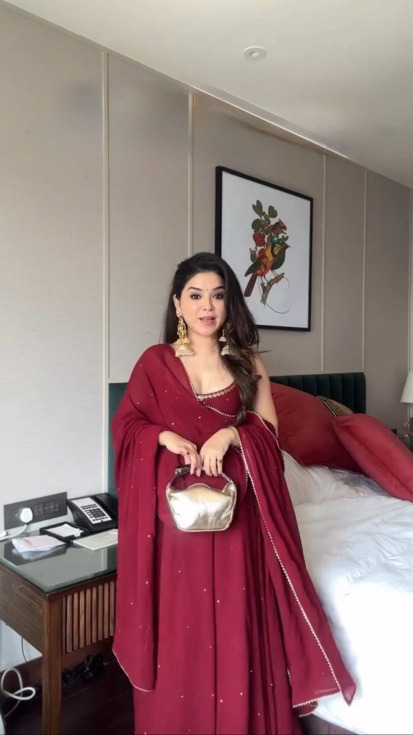 Magical Maroon Color Foix Georgette Thread With Real Mirror With Diamond Salwar Suit