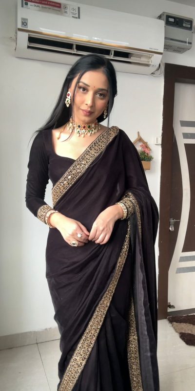 SC 233 Black Velvet Color Pure 9000 Velvet With Embroidery Lace Border Saree Casual, Wedding, Festive, Events . Expected Delivery 4-6 Working Days @1999/- | Bollywood Sarees, Creative Sarees, Designer Sarees, Embroidered Sarees, Ethnic Saree, Modern Digital sarees, Party Wear Sarees, Sarees