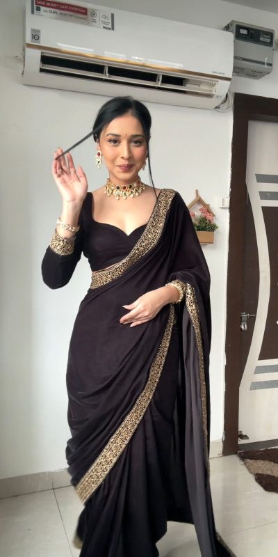 SC 233 Black Velvet Color Pure 9000 Velvet With Embroidery Lace Border Saree Casual, Wedding, Festive, Events . Expected Delivery 4-6 Working Days @1999/- | Bollywood Sarees, Creative Sarees, Designer Sarees, Embroidered Sarees, Ethnic Saree, Modern Digital sarees, Party Wear Sarees, Sarees