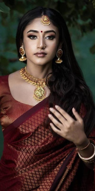 KP 5016 Maroon Color Soft Litchi Silk jacquard Work On All Over Saree Casual, Wedding, Festive, Events . Expected Delivery 4-6 Working Days @1399/- only | Bollywood Sarees, Creative Sarees, Designer Sarees, Embroidered Sarees, Ethnic Saree, Modern Digital sarees, Party Wear Sarees, Sarees