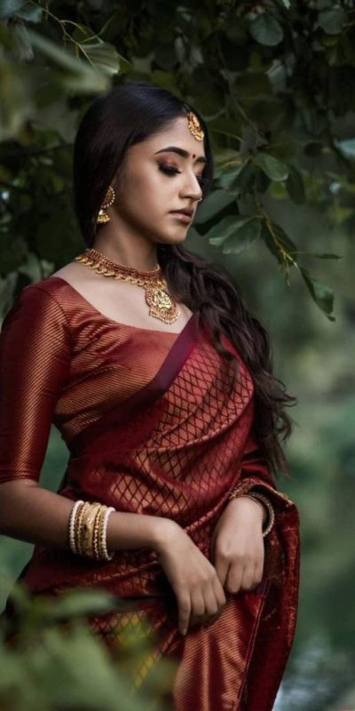 KP 5016 Maroon Color Soft Litchi Silk jacquard Work On All Over Saree Casual, Wedding, Festive, Events . Expected Delivery 4-6 Working Days @1399/- only | Bollywood Sarees, Creative Sarees, Designer Sarees, Embroidered Sarees, Ethnic Saree, Modern Digital sarees, Party Wear Sarees, Sarees