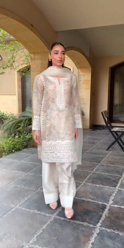 LG 1932 White Color Tobi Organza Printed With Embroidery Salwar Suit Casual, Wedding, Festive, Events . Expected Delivery 4-6 Working Days @2049/- only | Jump Suits, Casual Suits, Creative suits, Designer Suits, Palazzo Suits, Party Wear Suits, Patiala Suits, Salwar suit, Straight Suits