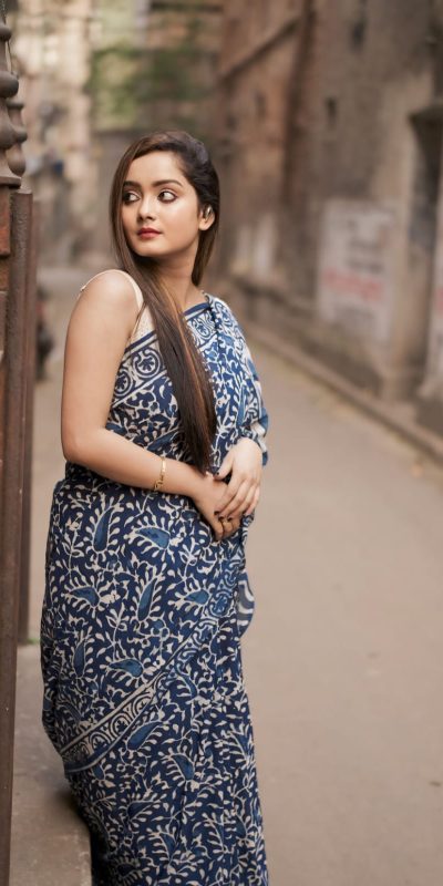 SC 404 Blue Color Soft Linen Silk Digital Print Saree Casual, Wedding, Festive, Events . Expected Delivery 4-6 Working Days @1599/- only | Bollywood Sarees, Creative Sarees, Designer Sarees, Embroidered Sarees, Ethnic Saree, Modern Digital sarees, Party Wear Sarees, Sarees