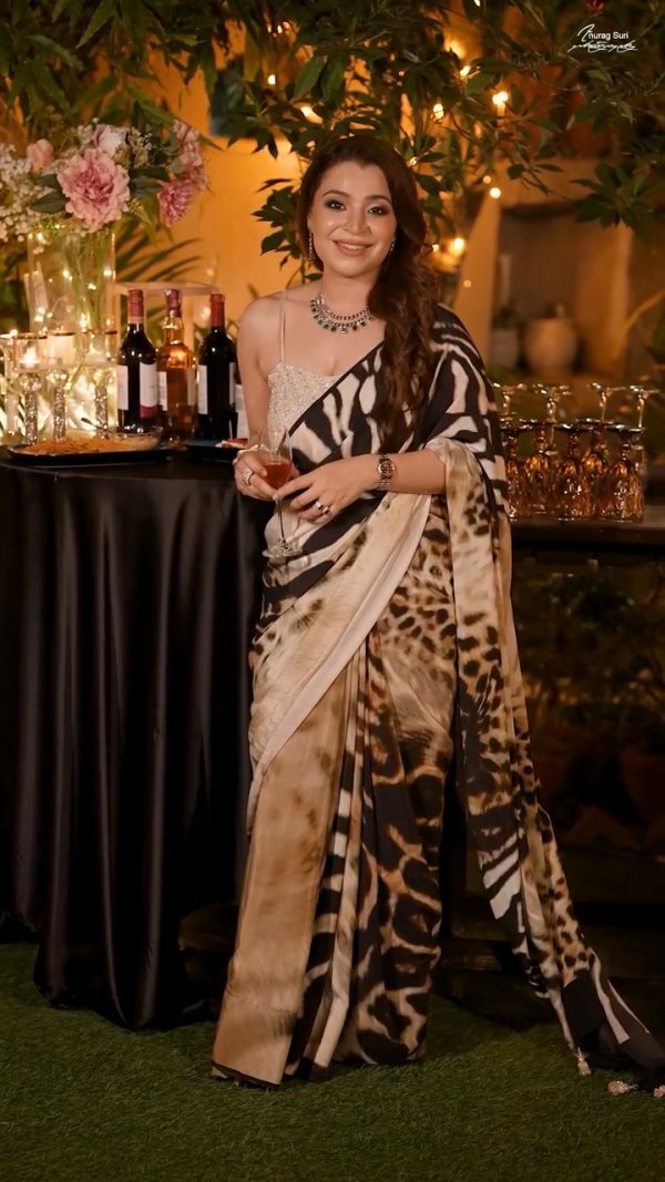 Superb Cream Color Vichitra Silk Digital Prints Work Saree