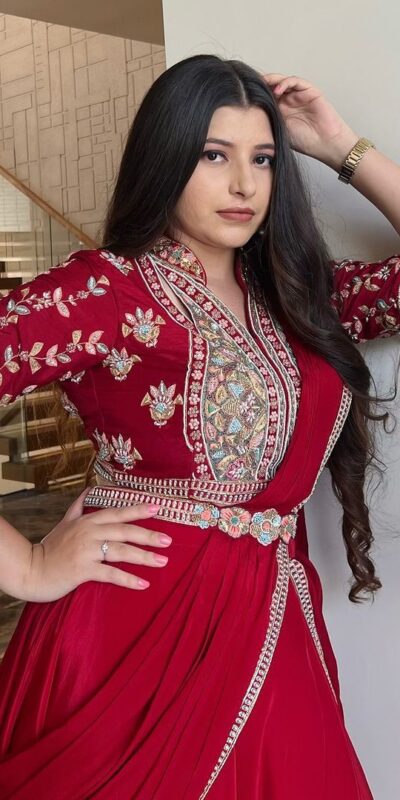 BE 269 Red Fiona Silk With Embroidery Work & Lace Work Lehenga Saree. Special Price ₹2399. Delivery 4-6 Working Days. Shop now. | Bollywood Lehenga, Creative Lehenga, Designer Lehenga, Embroidered Lehenga, Lehenga, Party Wear Lehenga