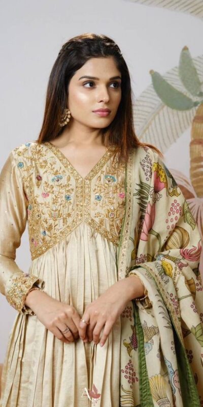 PC 438 Off White Chinon Gown with Kalamkari Print & Embroidery Work. Grab it for ₹1849. Delivery 4-6 Working Days. Shop now. | Bollywood Lehenga, Creative Lehenga, Designer Lehenga, Embroidered Lehenga, Lehenga, Party Wear Lehenga