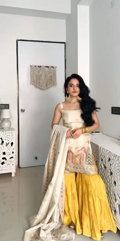 KD 1550 Off White in Color Chinnon Silk Lace Work Salwar Suit . Wedding, Party, Festive, Events, Best Price ₹2149. Delivery 4-6 Working Days. Shop now. | Jump Suits, Straight Suits, Tops & Bottoms, Track Suits, Trendy Wear, Casual Suits, Creative suits, Designer Suits, Palazzo Suits, Party Wear Suits, Patiala Suits, Salwar suit