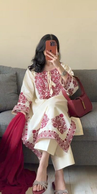 DC 108 Cream Color Natural Crep Salwar Suit with Embroidery Work. Wedding, Party, Festive, Best Price ₹1849. Delivery 4-6 Working Days. Shop now. | Jump Suits, Straight Suits, Casual Suits, Creative suits, Designer Suits, Palazzo Suits, Party Wear Suits, Patiala Suits, Salwar suit