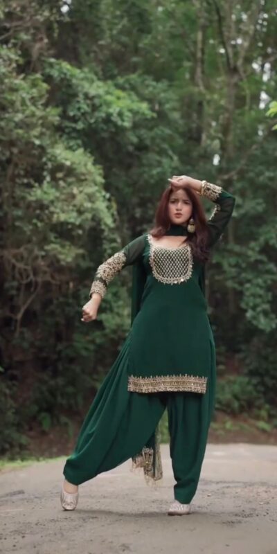 RTC 5978 Green Color Georgette Salwar Suit with Embroidery Work. Introductory Price ₹1949. Delivery 4-6 Working Days. Shop now. | Jump Suits, Straight Suits, Casual Suits, Creative suits, Designer Suits, Palazzo Suits, Party Wear Suits, Patiala Suits, Salwar suit