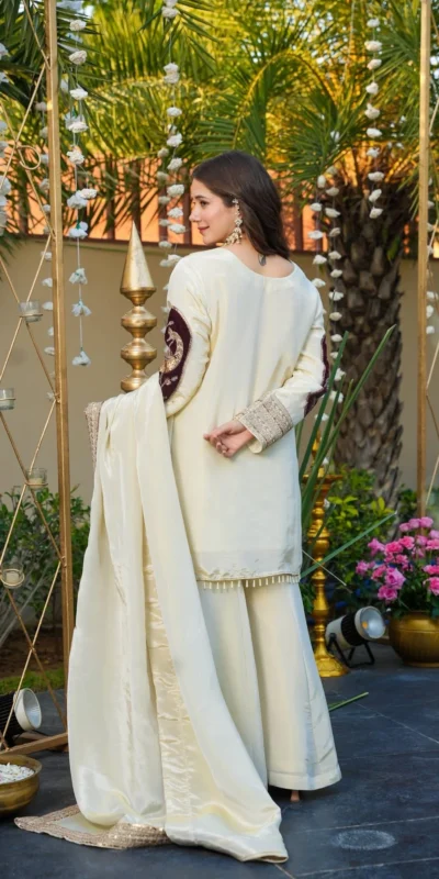 AD 221 Maroon in Glass Organza Silk. Lace Work & Embroidery Work Salwar Suit Affordable Price ₹2599. Delivery 4-6 Working Days. Shop now. | Jump Suits, Straight Suits, Casual Suits, Creative suits, Designer Suits, Palazzo Suits, Party Wear Suits, Patiala Suits, Salwar suit