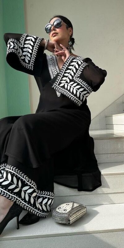 ST 147 Black Color Faux Georgette Salwar Suit with Embroidery Work. Best Price ₹1849. Delivery 4-6 Working Days. Shop now. | Jump Suits, Straight Suits, Casual Suits, Creative suits, Designer Suits, Palazzo Suits, Party Wear Suits, Patiala Suits, Salwar suit