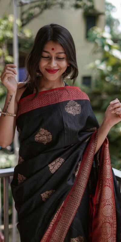 KPR 282 Black Soft Lichi Silk Saree Perfect for Wedding, Party, Reception, Diwali, Ethnic Day – . Affordable Price ₹1449. Delivery 4-6 Working Days. | Bollywood Sarees, Creative Sarees, Designer Sarees, Embroidered Sarees, Ethnic Saree, Modern Digital sarees, Party Wear Sarees, Sarees