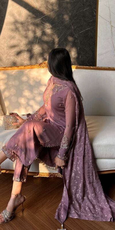 SRK 5328 Onion Color Dual Tone Star Georgette Salwar Suit with Embroidery Work. Affordable Price ₹1949. Delivery 4-6 Working Days. Shop now. | Jump Suits, Straight Suits, Casual Suits, Creative suits, Designer Suits, Palazzo Suits, Party Wear Suits, Patiala Suits, Salwar suit