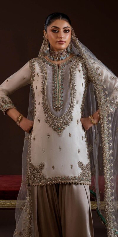 LG 2068 Off White Crape Silk Salwar Suit Perfect for Wedding, Party, Onam, Reception, Housewarming – . Grab it for ₹1999. Delivery 4-6 Working Day | Jump Suits, Straight Suits, Casual Suits, Creative suits, Designer Suits, Palazzo Suits, Party Wear Suits, Patiala Suits, Salwar suit