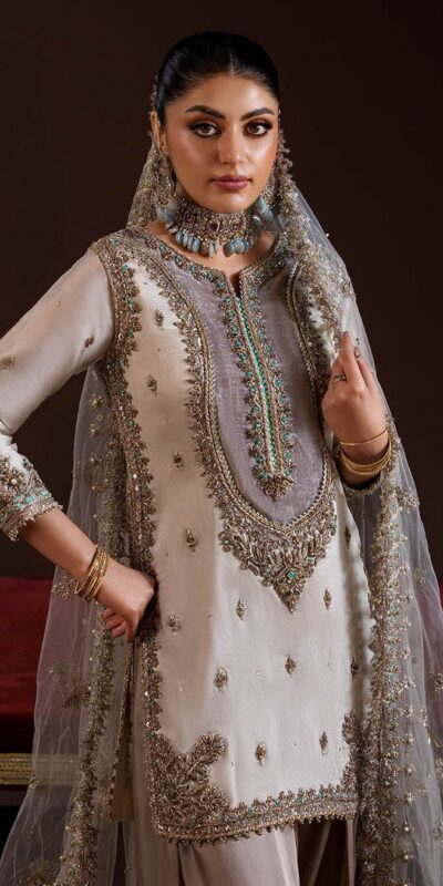LG 2068 Off White Crape Silk Salwar Suit Perfect for Wedding, Party, Onam, Reception, Housewarming – . Grab it for ₹1999. Delivery 4-6 Working Day | Jump Suits, Straight Suits, Casual Suits, Creative suits, Designer Suits, Palazzo Suits, Party Wear Suits, Patiala Suits, Salwar suit