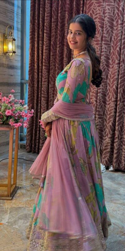 Perfect for Wedding, Party, Durga Puja, Diwali, Anniversary – ZB 5054 Pink Pink Fox Georgette Gown. Now at just ₹2149. Delivery 4-6 Working Days. Shop now. | Bollywood Gowns, Creative Gowns, Designer Gowns, Embroidered Gowns, Gowns, Party Wear Gowns