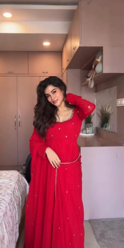 ZB 5074 Red Faux Georgette Gown Perfect for Wedding, Party, Raksha Bandhan, Temple Visit, Onam – . Get it for ₹1899. Delivery 4-6 Working Days. Shop now | Bollywood Gowns, Creative Gowns, Designer Gowns, Embroidered Gowns, Gowns, Party Wear Gowns