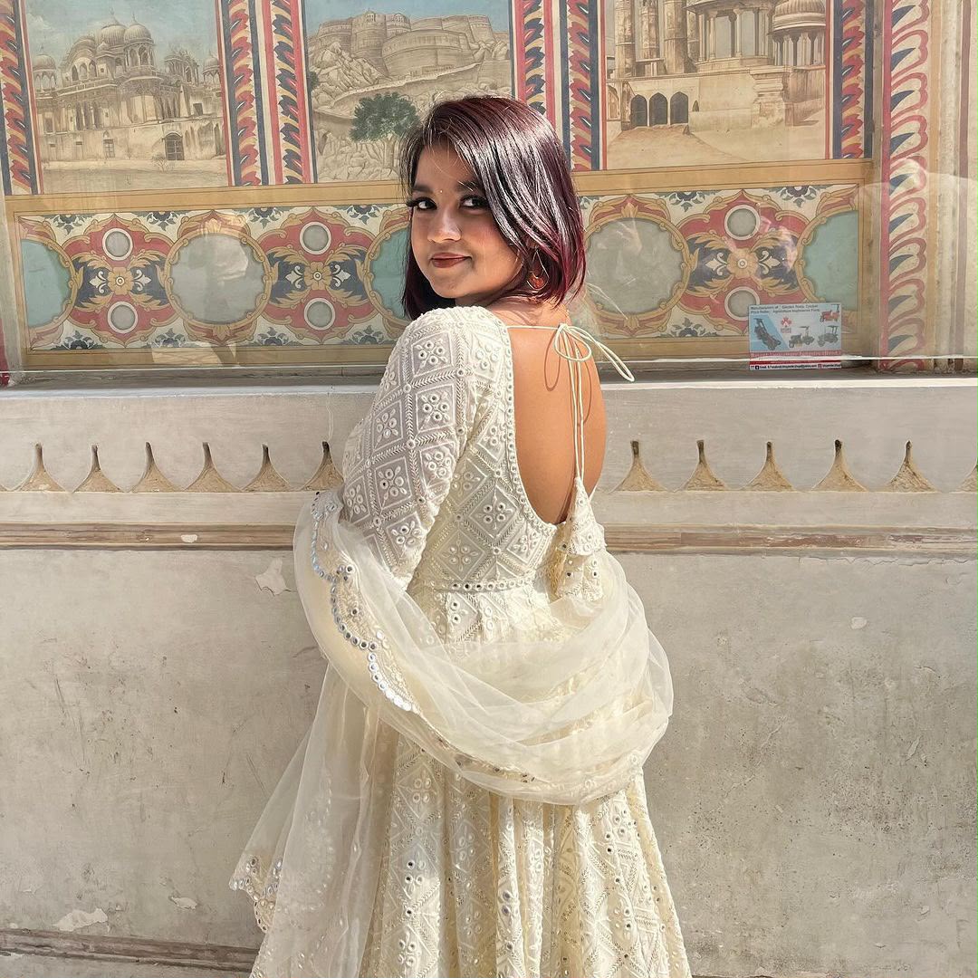 ZB 5029 White Fox Georgette Gown Perfect for Wedding, Party, Makar Sankranti, Festival Celebrations, Engagement –. Grab it for ₹2549. Delivery 4-6 Worki | Bollywood Gowns, Creative Gowns, Designer Gowns, Embroidered Gowns, Gowns, Party Wear Gowns