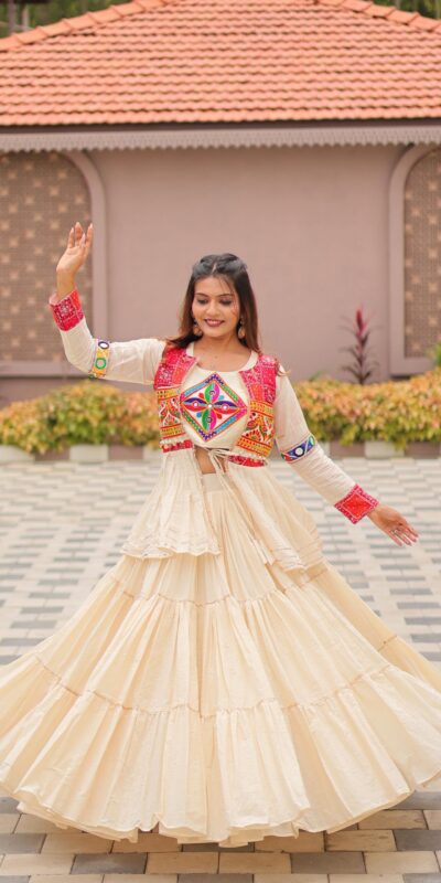 Ram 120 White in Pure Cotton Mirror Work & Gamthi Work Lehenga Choli . Exclusive Offer ₹3049. Delivery 4-6 Working Days. Shop now. | Bollywood Lehenga, Creative Lehenga, Designer Lehenga, Embroidered Lehenga, Lehenga, Party Wear Lehenga