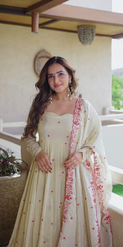 SRK 5360 Off White Dimond Silk Salwar Suit Perfect for Wedding, Party, Cultural Events, Traditional Day, Durga Puja –Affordable Price ₹2449/-. Delivery | Jump Suits, Straight Suits, Casual Suits, Creative suits, Designer Suits, Palazzo Suits, Party Wear Suits, Patiala Suits, Salwar suit