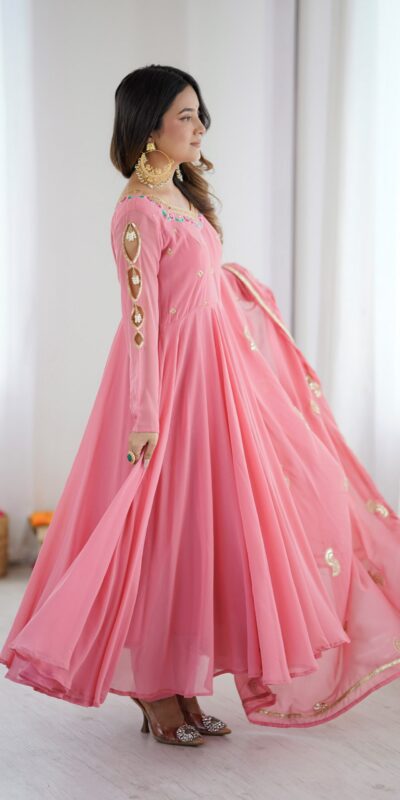 SRK 5363 Dusty Pink | Dusty Pink Faux Georgette Gown with Sequins Work & Embroidery Work. Affordable Price ₹2099. Delivery 4-6 Working Days. Shop now. | Bollywood Gowns, Creative Gowns, Designer Gowns, Embroidered Gowns, Gowns, Party Wear Gowns
