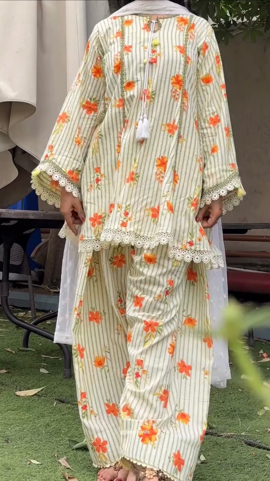 SRK 5362 Off White Natural Crep Lace Work & Digital Print Salwar Suit . Exclusive Offer ₹1899. Delivery 4-6 Working Days. Shop now. | Jump Suits, Straight Suits, Casual Suits, Creative suits, Designer Suits, Palazzo Suits, Party Wear Suits, Patiala Suits, Salwar suit