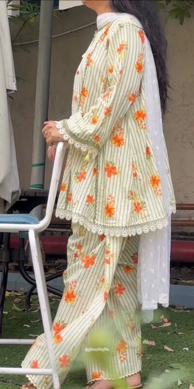 SRK 5362 Off White Natural Crep Lace Work & Digital Print Salwar Suit . Exclusive Offer ₹1899. Delivery 4-6 Working Days. Shop now. | Jump Suits, Straight Suits, Casual Suits, Creative suits, Designer Suits, Palazzo Suits, Party Wear Suits, Patiala Suits, Salwar suit
