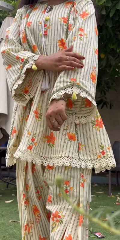 SRK 5362 Off White Natural Crep Lace Work & Digital Print Salwar Suit . Exclusive Offer ₹1899. Delivery 4-6 Working Days. Shop now. | Jump Suits, Straight Suits, Casual Suits, Creative suits, Designer Suits, Palazzo Suits, Party Wear Suits, Patiala Suits, Salwar suit