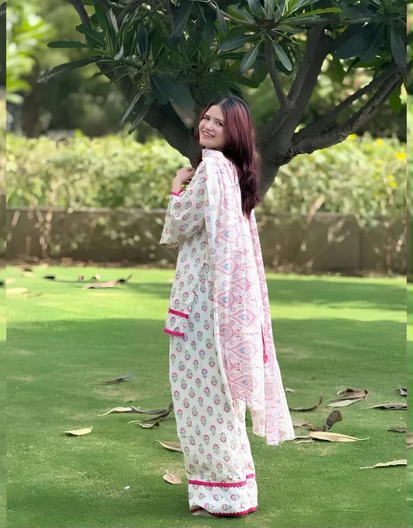 ZSR 3178 Pink Color Natural Crep Salwar Suit with Digital Print. Get it for ₹1999. Delivery 4-6 Working Days. Online Shop now. | Jump Suits, Straight Suits, Casual Suits, Creative suits, Designer Suits, Palazzo Suits, Party Wear Suits, Patiala Suits, Salwar suit