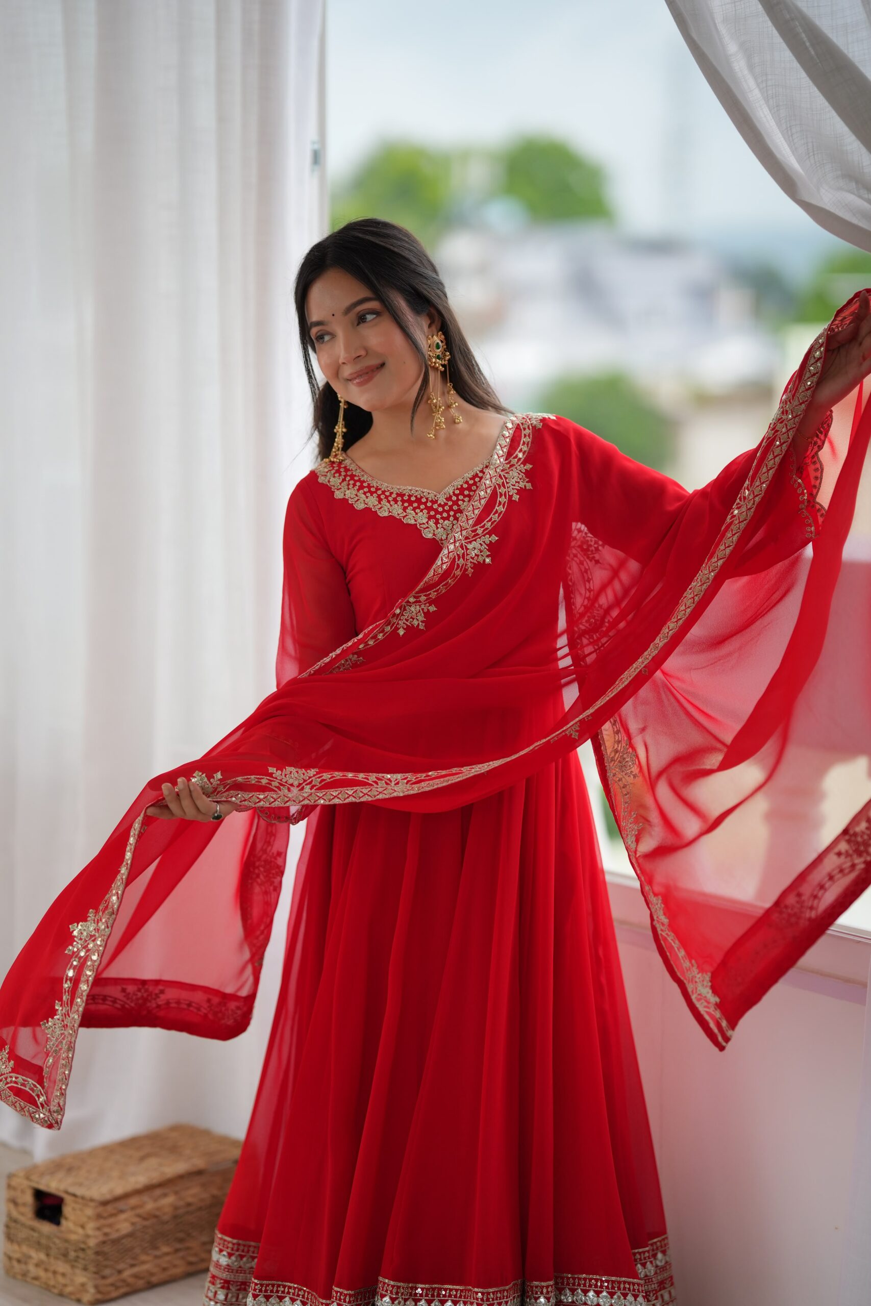 SSR 549 Red Fox Perfect for Wedding, Party, Durga Puja, Diwali, Anniversary –Georgette Gown. Now at just ₹2449. Delivery 4-6 Working Days. Shop now. | Bollywood Gowns, Creative Gowns, Designer Gowns, Embroidered Gowns, Gowns, Party Wear Gowns