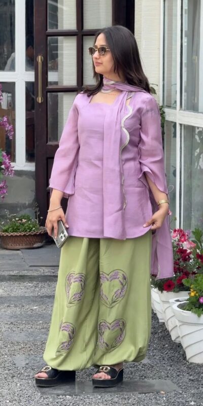 MD 3106 Lavender Mal Chanderi Salwar Suit Perfect for Wedding, Party, Baisakhi, Housewarming, Sangeet – Introductory Price ₹2249. Delivery 4-6 Working D | Jump Suits, Straight Suits, Casual Suits, Creative suits, Designer Suits, Palazzo Suits, Party Wear Suits, Patiala Suits, Salwar suit
