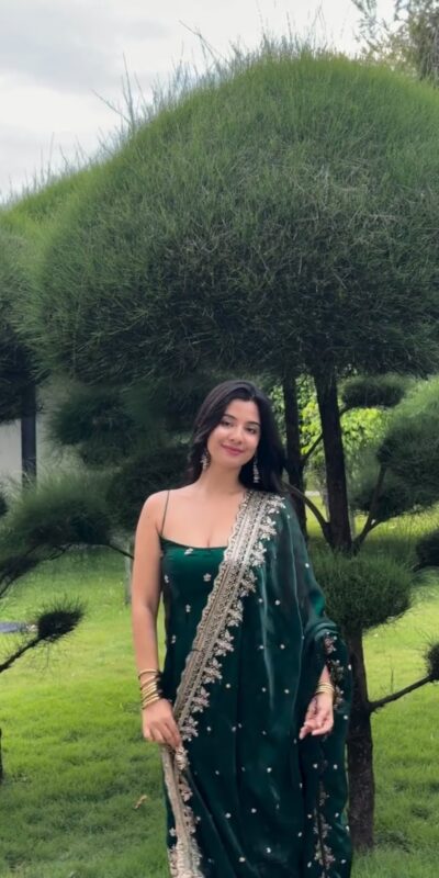 KD 1640 Green Pure Endy Silk Salwar Suit with Embroidery Work & Sequins Work. Exclusive Offer ₹2199. Delivery 4-6 Working Days. Shop now. | Jump Suits, Straight Suits, Casual Suits, Creative suits, Designer Suits, Palazzo Suits, Party Wear Suits, Patiala Suits, Salwar suit