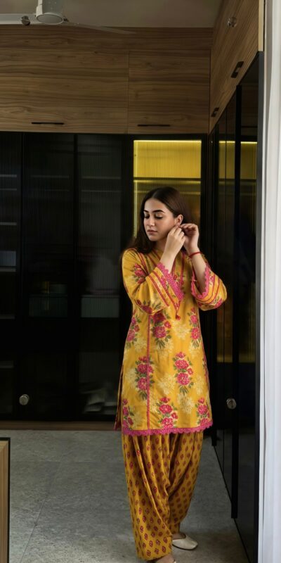 NSR 909 Yellow Color Natural Crep Salwar Suit with Digital Print. Get it for ₹1999. Delivery 4-6 Working Days. Online Shop now. | Jump Suits, Straight Suits, Casual Suits, Creative suits, Designer Suits, Palazzo Suits, Party Wear Suits, Patiala Suits, Salwar suit
