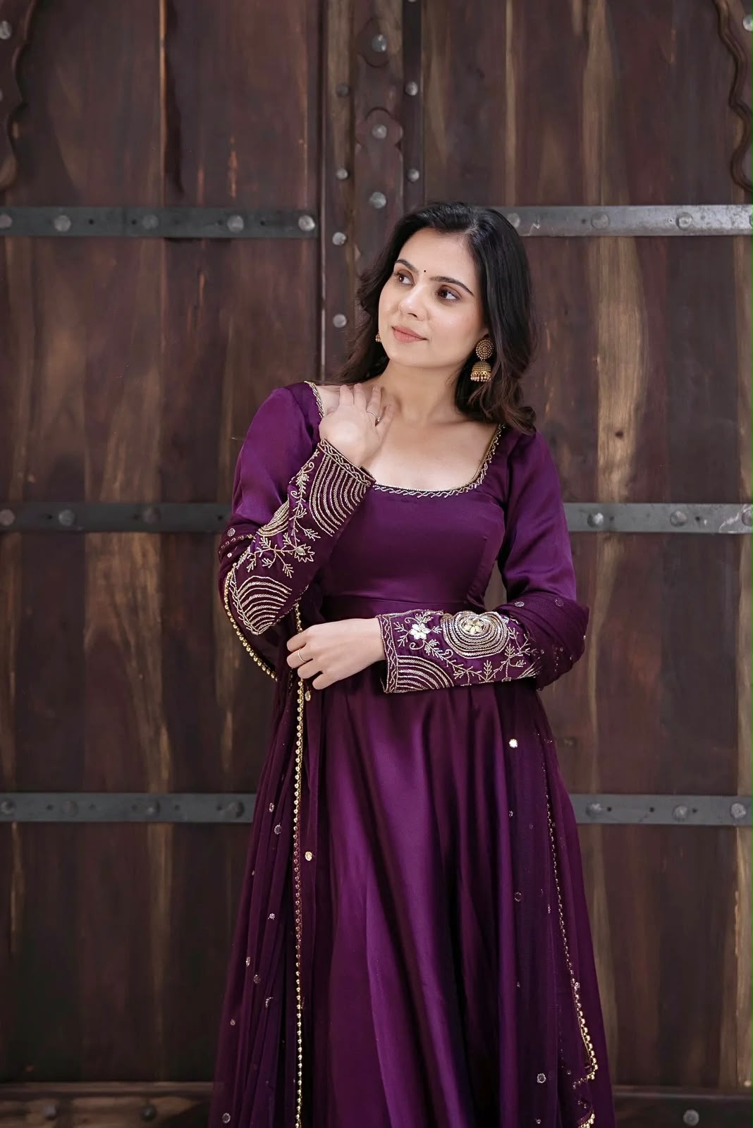 SRK 5373 Purple Upada Silk Gown Perfect for Wedding, Party, Onam, Housewarming, Durga Puja –. Grab it for ₹2199. Delivery 4-6 Working Days. Shop now. | Bollywood Gowns, Creative Gowns, Designer Gowns, Embroidered Gowns, Gowns, Party Wear Gowns