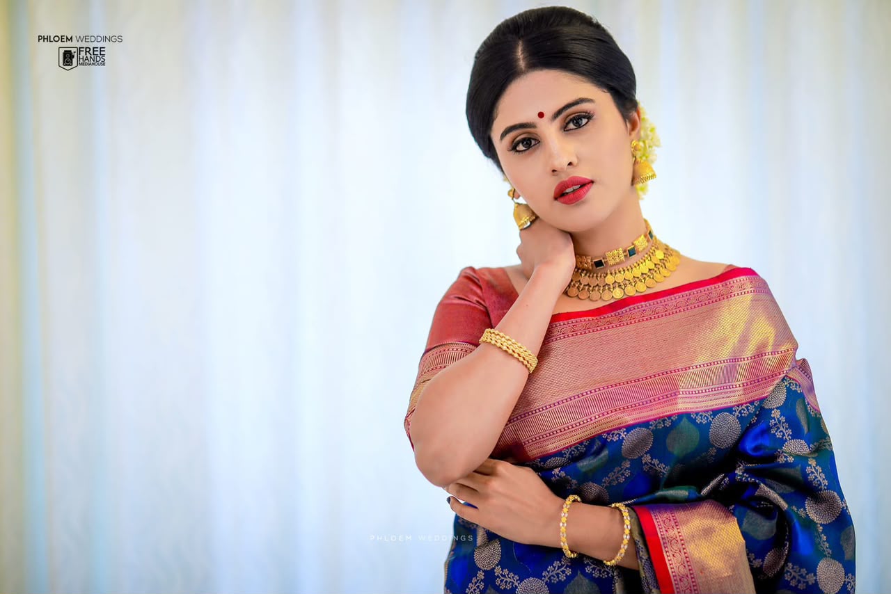 KPR 113 Royal Blue Soft Lichi Silk Saree with Lace Work & Lace Border. Introductory Price ₹1649. Delivery 4-6 Working Days. Shop now. | Bollywood Sarees, Creative Sarees, Designer Sarees, Embroidered Sarees, Ethnic Saree, Modern Digital sarees, Party Wear Sarees, Sarees