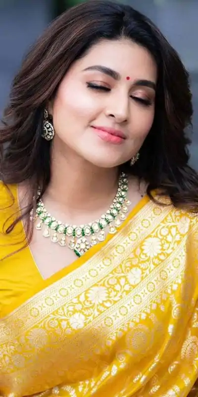 DDF Yellow Zalar Color Banarasi Soft Silk Ordinary Design Saree Casual, Party Wear, Wedding, Events, Etc. Expected Delivery 4-6 Working Days 1399/- | Bollywood Sarees, Creative Sarees, Designer Sarees, Embroidered Sarees, Ethnic Saree, Modern Digital sarees, Party Wear Sarees, Sarees