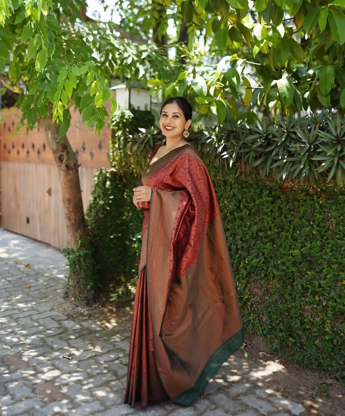 DDF SNEHA Maroon Color Soft Lichi Silk Saree With Ordinary Design Saree Casual, Party Wear, Wedding, Events Etc. Expected Delivery 4-6 Working Days 1499/- | Bollywood Sarees, Creative Sarees, Designer Sarees, Embroidered Sarees, Ethnic Saree, Modern Digital sarees, Party Wear Sarees, Sarees