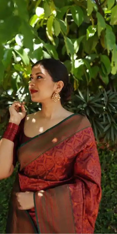 DDF SNEHA Maroon Color Soft Lichi Silk Saree With Ordinary Design Saree Casual, Party Wear, Wedding, Events Etc. Expected Delivery 4-6 Working Days 1499/- | Bollywood Sarees, Creative Sarees, Designer Sarees, Embroidered Sarees, Ethnic Saree, Modern Digital sarees, Party Wear Sarees, Sarees