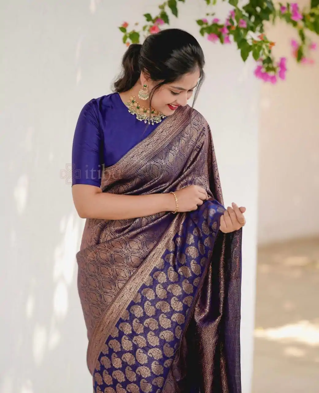 DDF SUPRIYA Navy Blue Color Soft Lichi Silk With Ordinary Design Saree Casual, Party Wear, Wedding, Events Etc. Expected Delivery 4-6 Working Days 1399/- | Bollywood Sarees, Creative Sarees, Designer Sarees, Embroidered Sarees, Ethnic Saree, Modern Digital sarees, Party Wear Sarees, Sarees