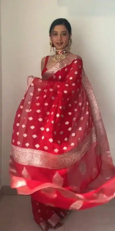 KP 5038 Red Color Soft Cotton Silk Golden Weaving Work Saree Casual, Party Wear, Wedding, Events Etc. Expected Delivery 4-6 Working Days @1549/- | Bollywood Sarees, Creative Sarees, Designer Sarees, Embroidered Sarees, Ethnic Saree, Modern Digital sarees, Party Wear Sarees, Sarees