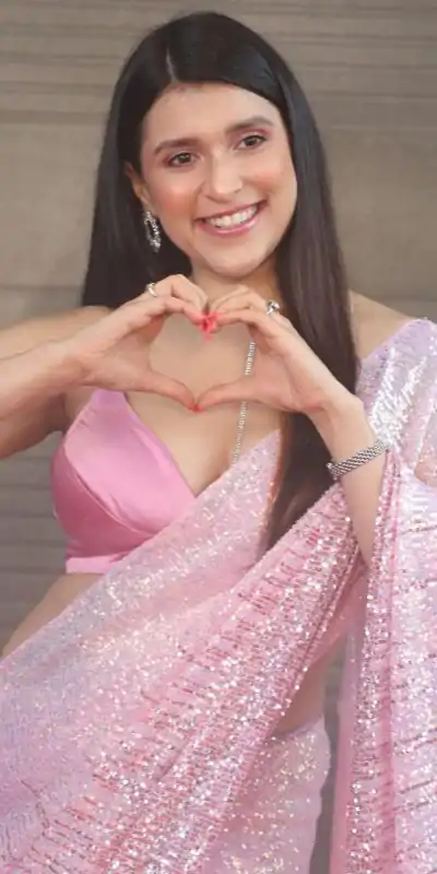 DF 3401 Baby Pink Color Heavy Dual Sequins Embroidered Saree Casual, Party Wear, Wedding, Events Etc. Expected Delivery 4-6 Working Days 1799/- | Bollywood Sarees, Creative Sarees, Designer Sarees, Embroidered Sarees, Ethnic Saree, Modern Digital sarees, Party Wear Sarees, Sarees