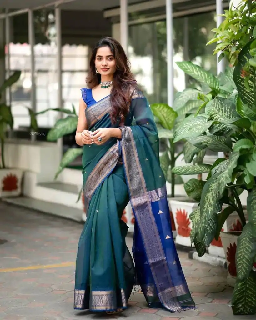 DDF Triveni Teal Blue Color Banarasi Soft Silk Ordinary Design Saree Casual, Party Wear, Wedding, Events Etc. Expected Delivery 4-6 Working Days 1499/- | Bollywood Sarees, Creative Sarees, Designer Sarees, Embroidered Sarees, Ethnic Saree, Modern Digital sarees, Party Wear Sarees, Sarees