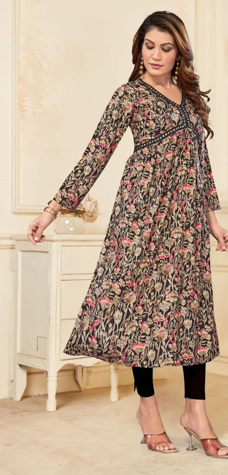 INLI  Alia Black Color Heavy Rayon Print with Foil Work Kurti Casual, Wedding, Party, Festive, Events Etc. Expected Delivery 4-6 Days @1299/- | Bollywood Kurti, Creative Kurtis, Designer Kurti, Kurti, Party Wear Kurti, Selfie Kurti